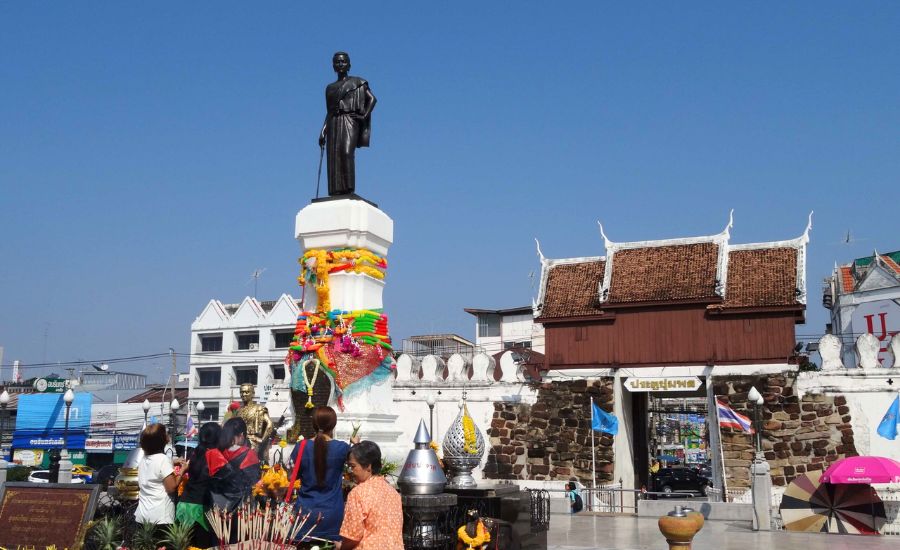 The Thao Suranari (Khunying Mo) Monument in central Korat city