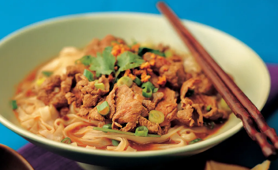 Kuay Teow Neua, a local specialty of Pathum Thani