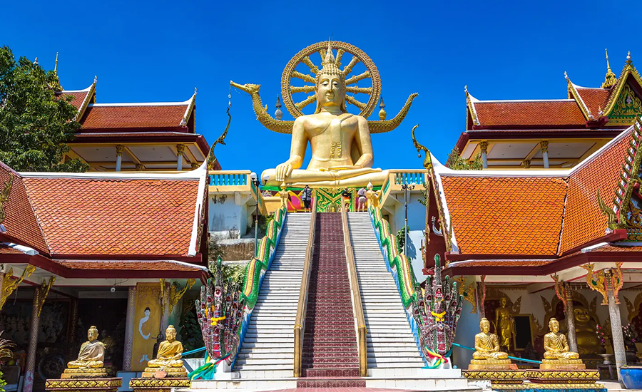 Wat Yai's Big Buddha statue is among Thailand's most exquisite Buddha statues.