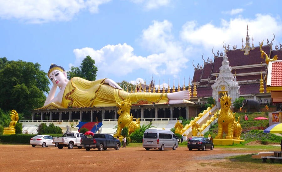 Buddha at Wat Phra That Suthon Mongkhon, beautiful statues in Phrae