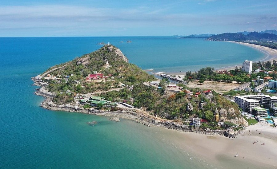 Gentle waves, gentler January days in Hua Hin, Thailand trip