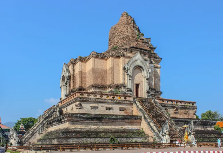 wat-chedi-luang-2