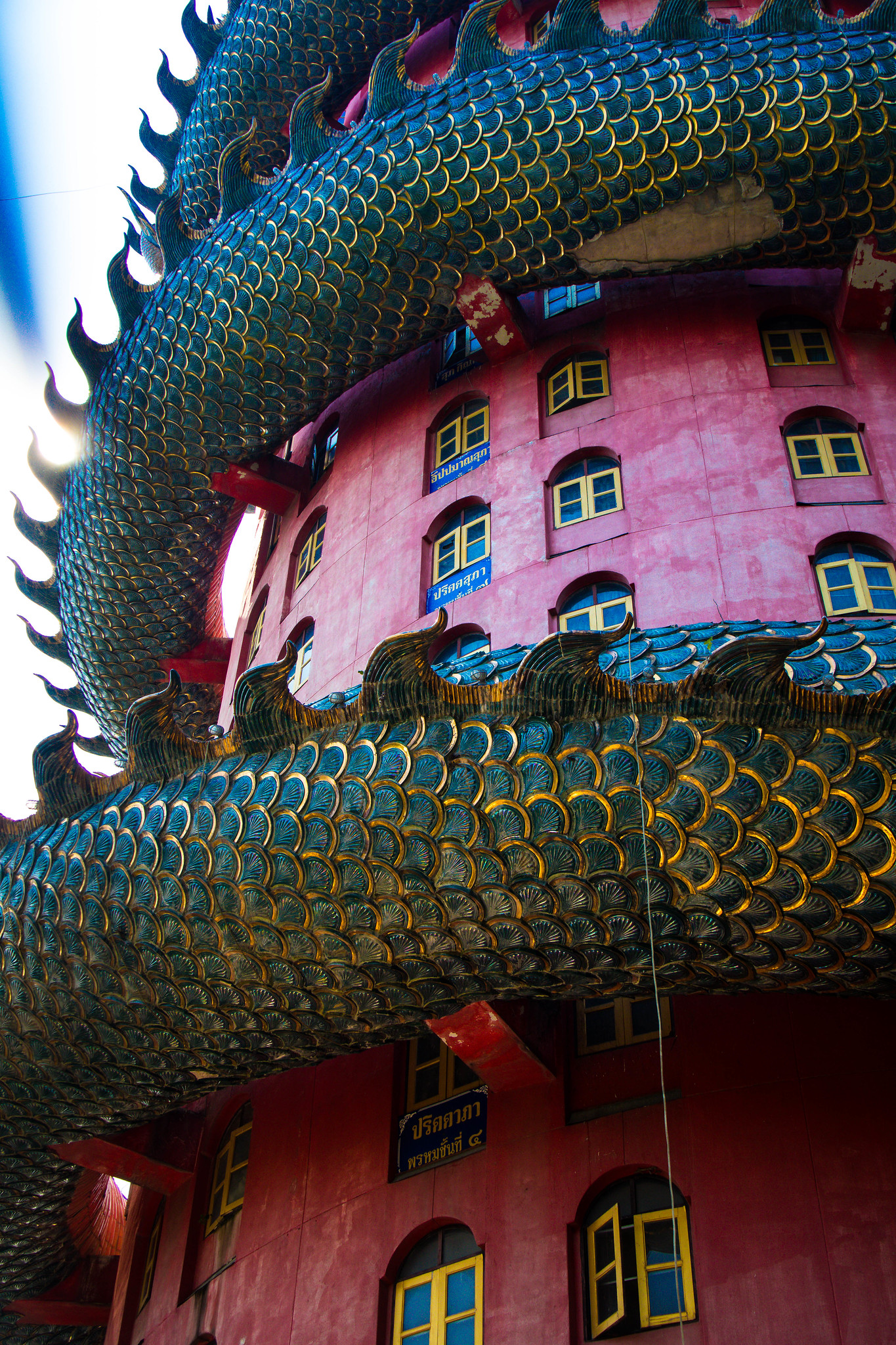 wat-samphran-2