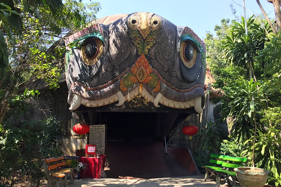 wat-samphran-4